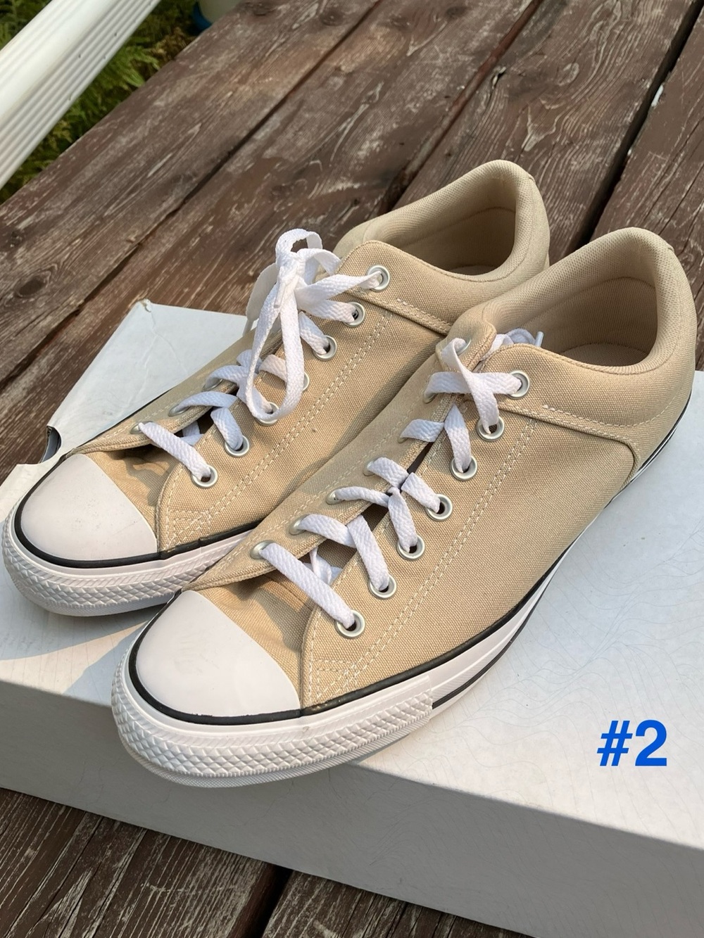 NEW - Men's Size 11 Tan Converse